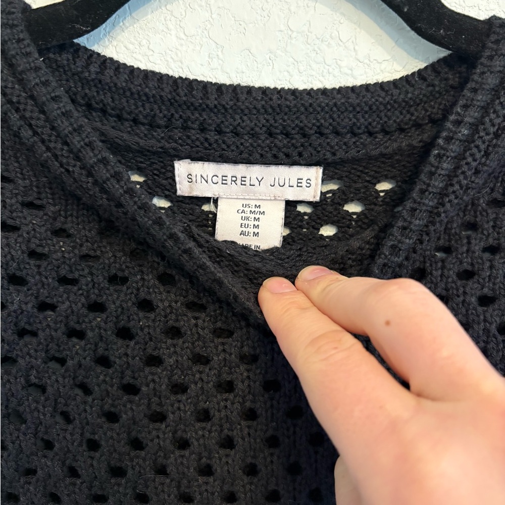 Sincerely Jules Black Open Knit Sweater Vest Sleeveless Crochet Size M - Picture 3 of 9